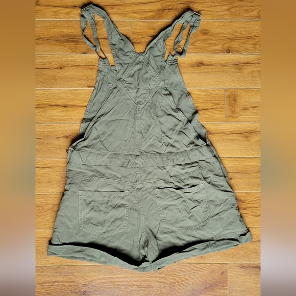 American Eagle Shortalls - Picture 2 of 3